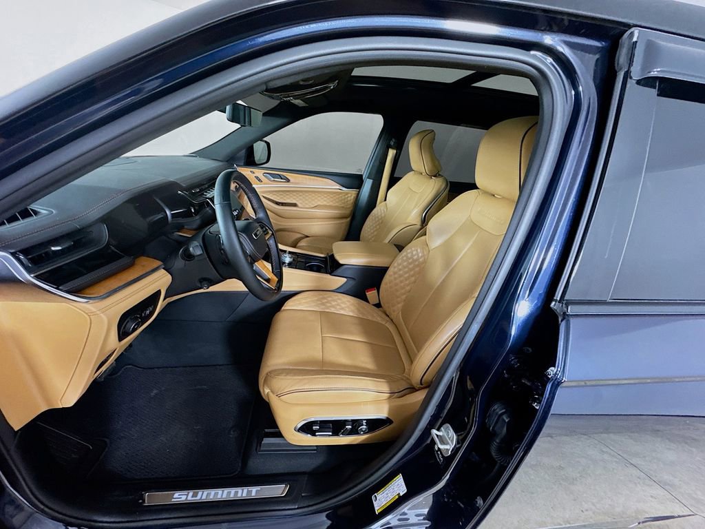 Certified 2024 Jeep Grand Cherokee L Summit AWD/4WD image 12