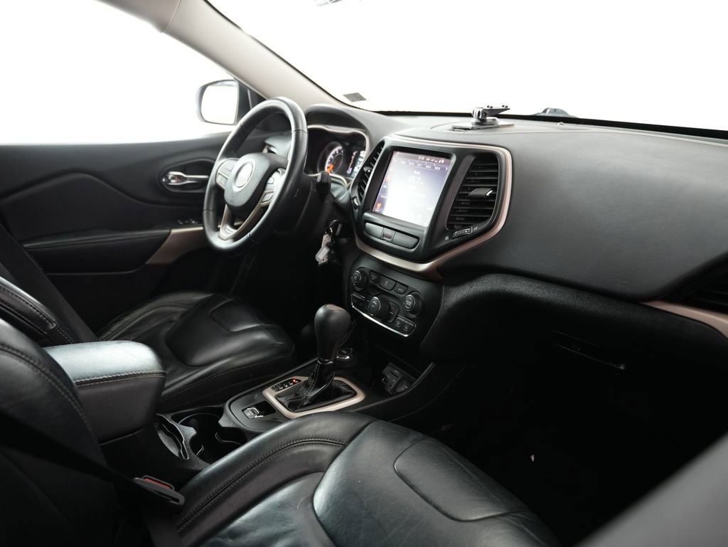 Used 2017 Jeep Cherokee Latitude w/ True North Edition image 51