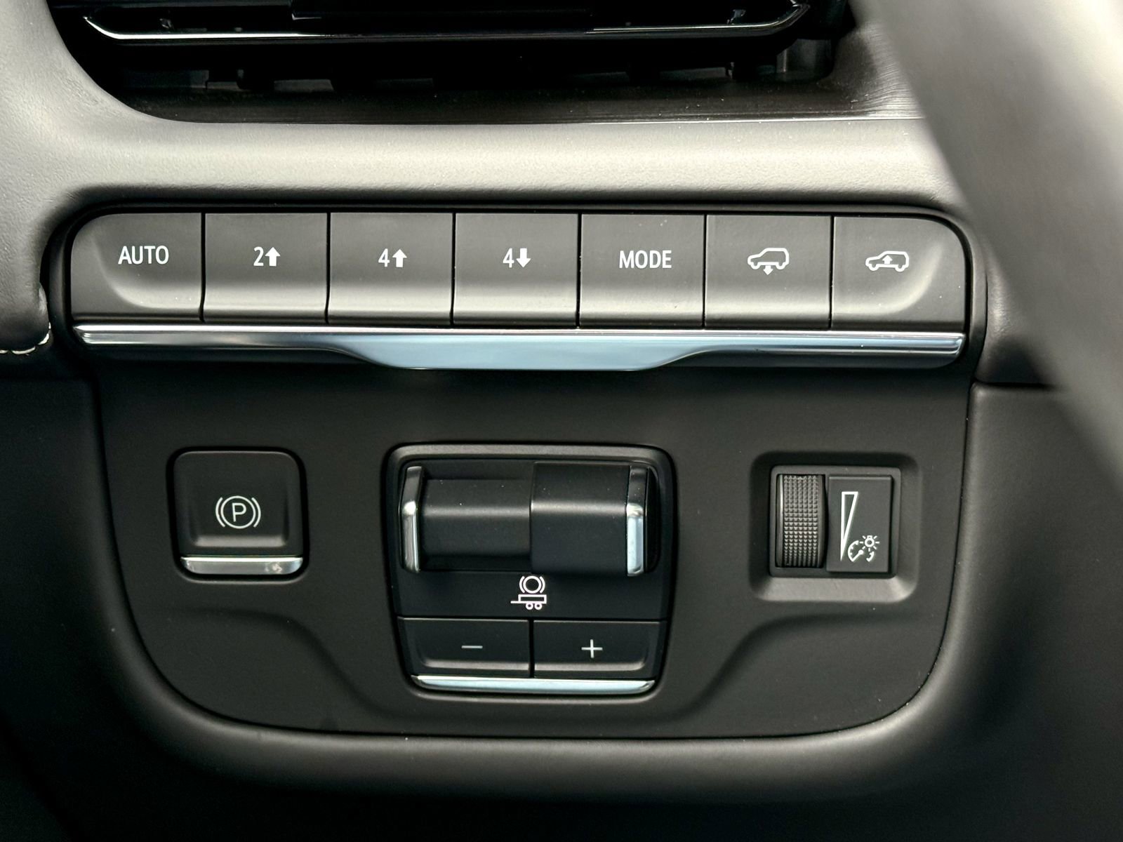 Certified 2022 Cadillac Escalade Premium Luxury Platinum w/ Heavy-Duty Trailer Package image 33