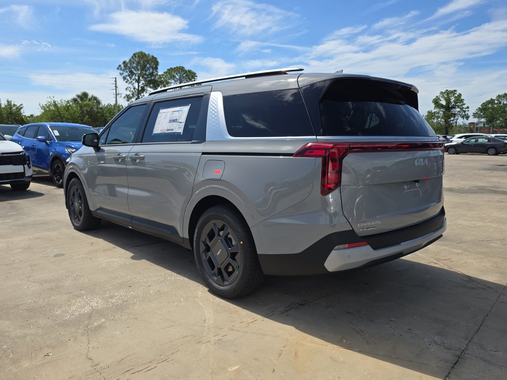 New 2026 Kia Carnival EX FWD image 6