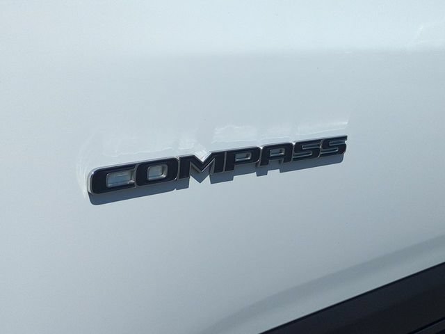 Used 2022 Jeep Compass Limited AWD/4WD image 31