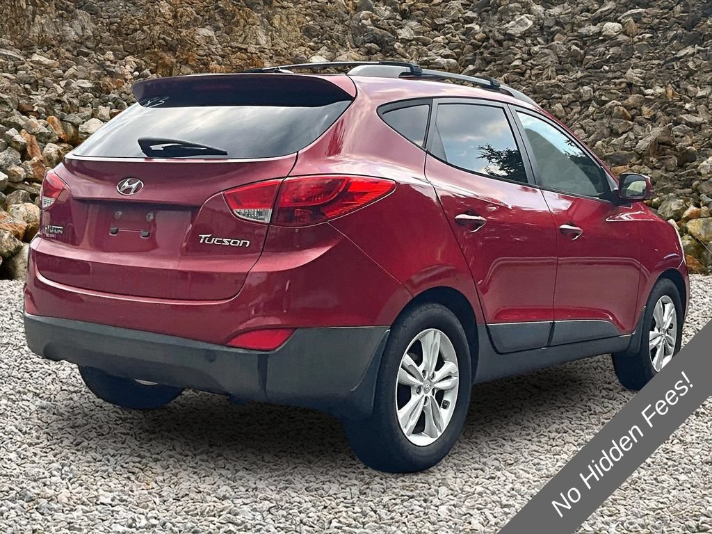Used 2011 Hyundai Tucson GLS FWD image 2
