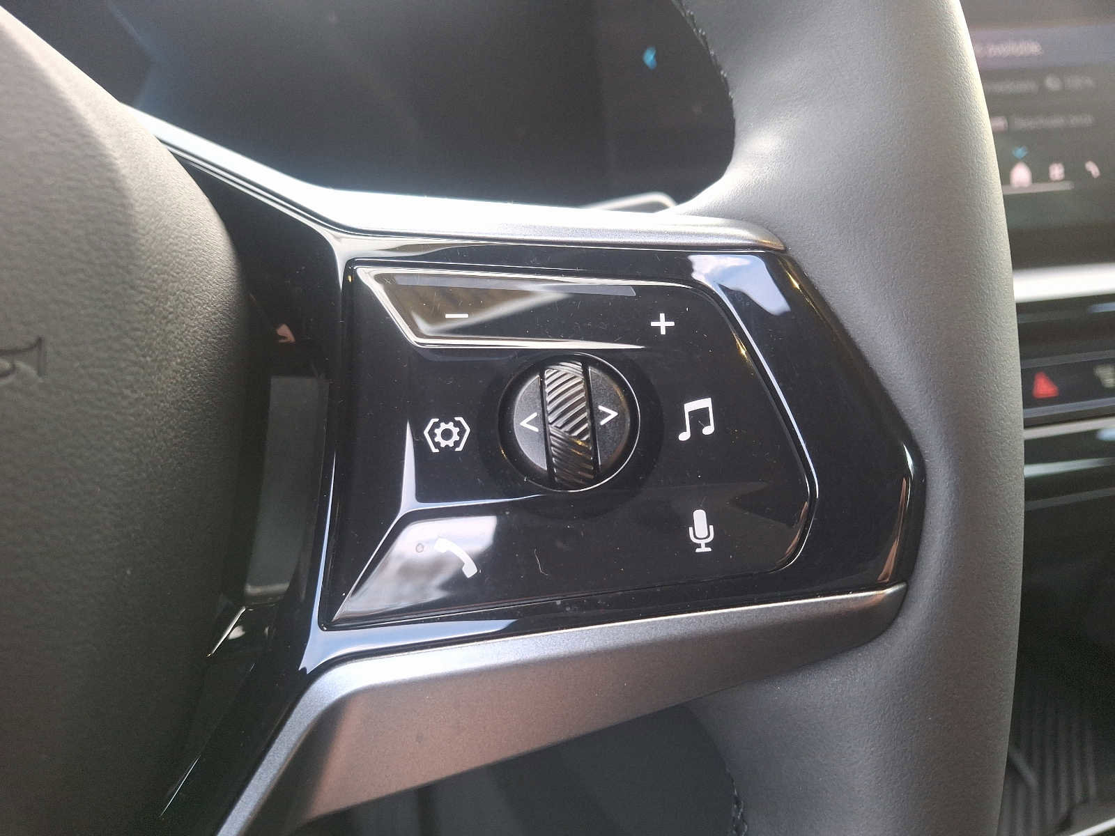 Used 2024 BMW i5 eDrive40i w/ Premium Package RWD image 23