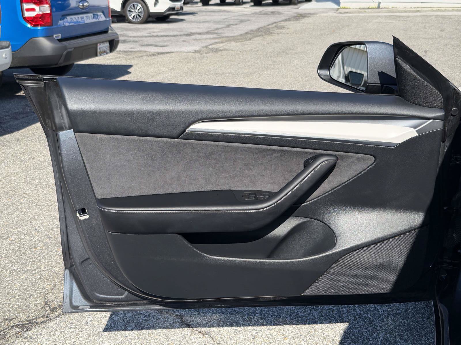 Used 2023 Tesla Model 3 Standard Range RWD image 17