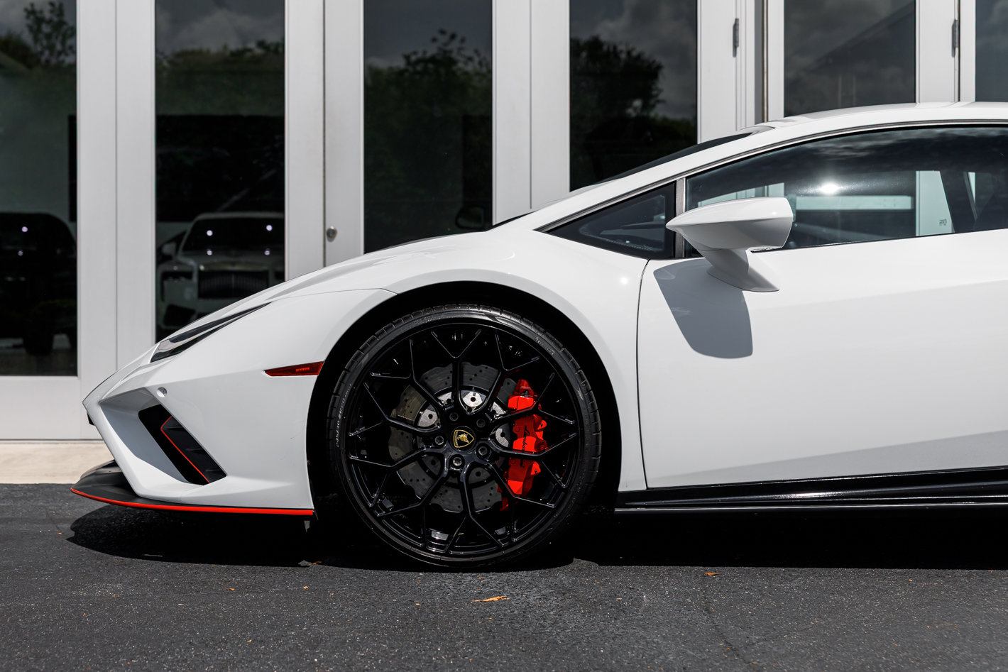 Used 2022 Lamborghini Huracan EVO RWD image 8