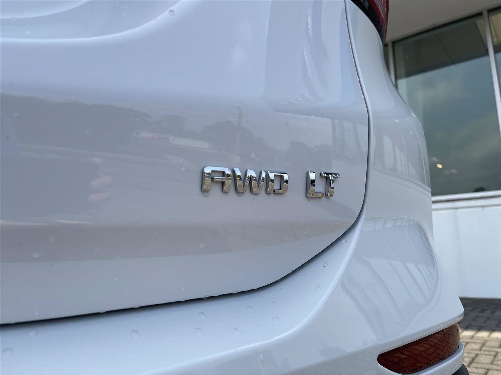 Used 2023 Chevrolet Equinox LT AWD/4WD image 11