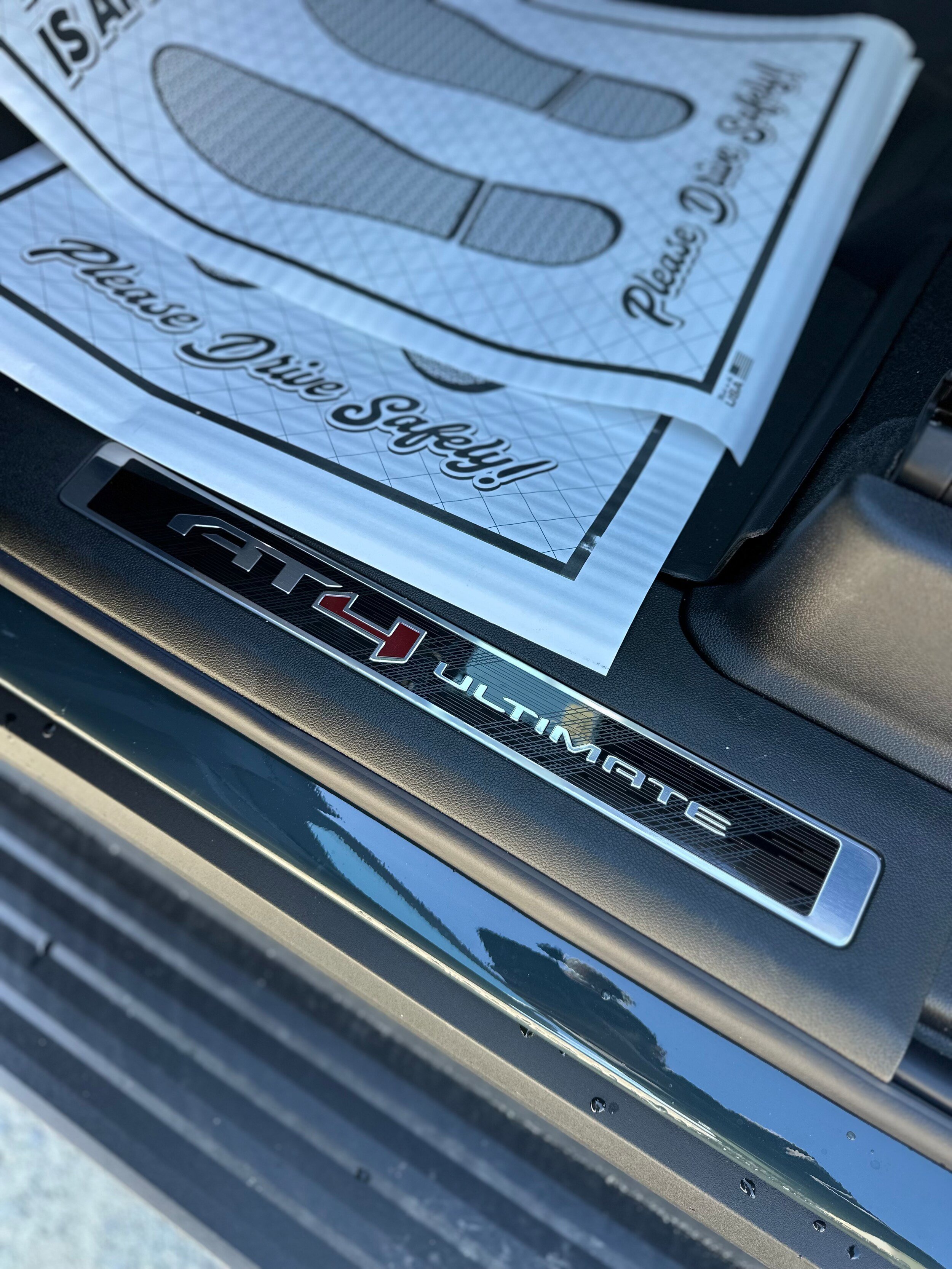 New 2026 GMC Yukon AT4 w/ LPO, Floor Liner Package AWD/4WD image 38