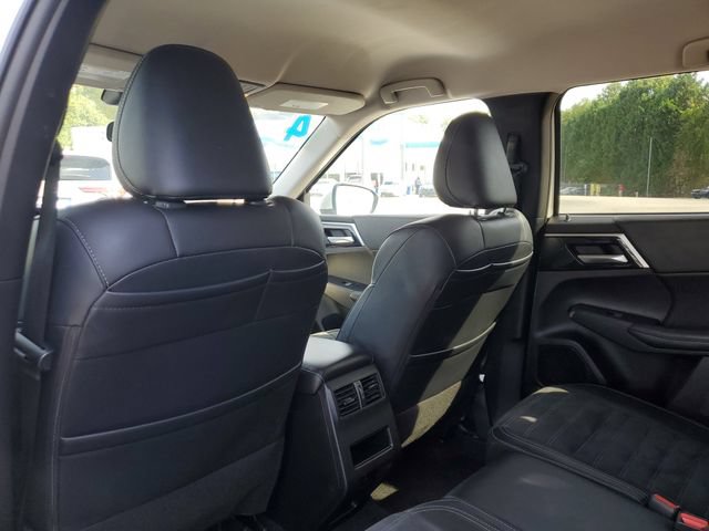 Used 2024 Mitsubishi Outlander SE FWD image 11