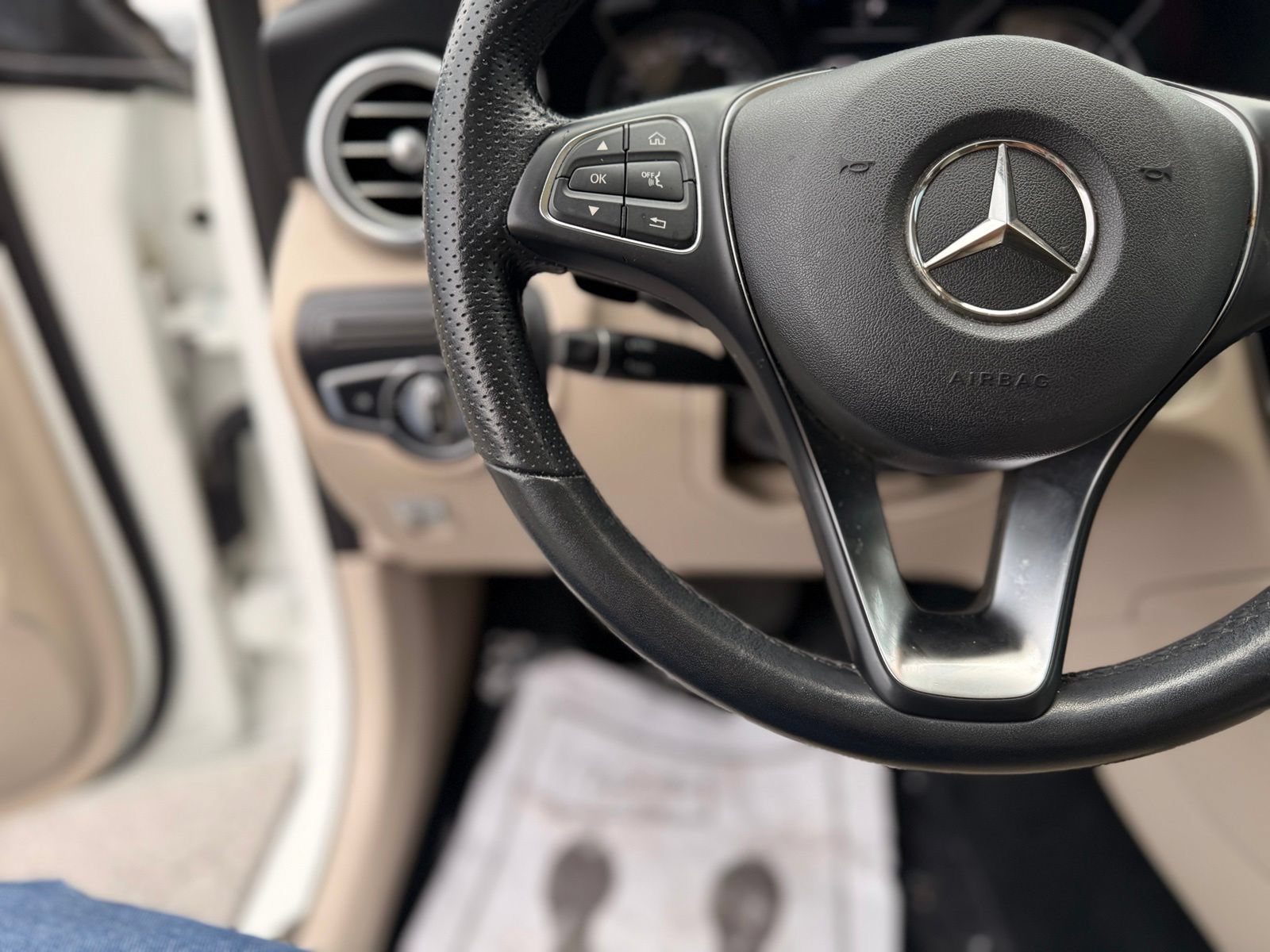 Used 2019 Mercedes-Benz GLC 300 image 17