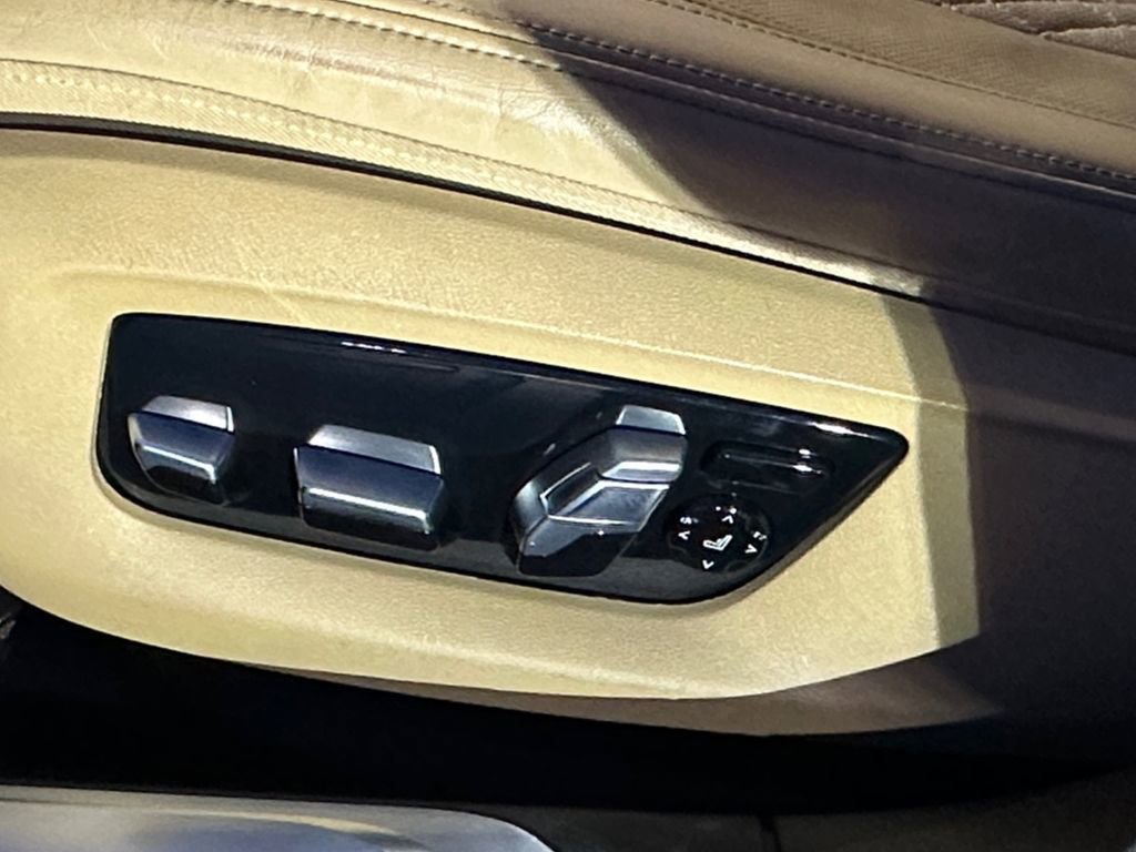 Used 2018 BMW 750i xDrive image 10