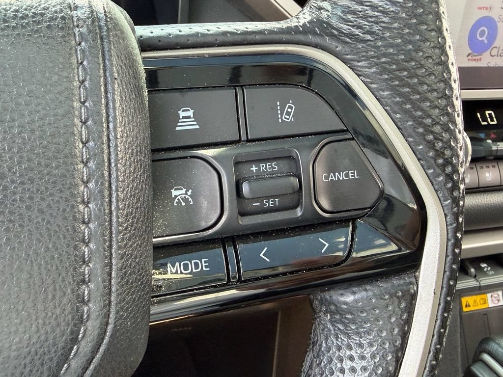 Used 2024 Toyota Tundra Limited AWD/4WD image 33