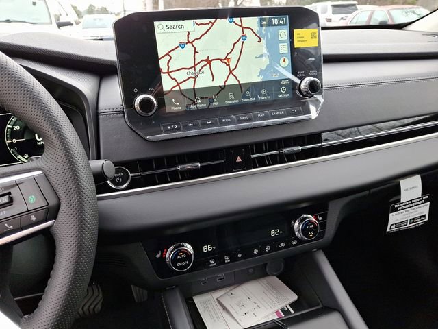 New 2025 Mitsubishi Outlander SE image 11