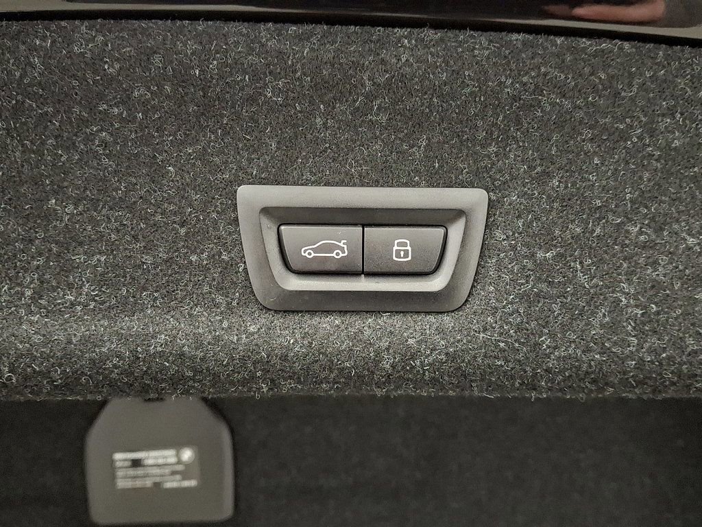 Used 2025 BMW 330i xDrive Sedan image 35