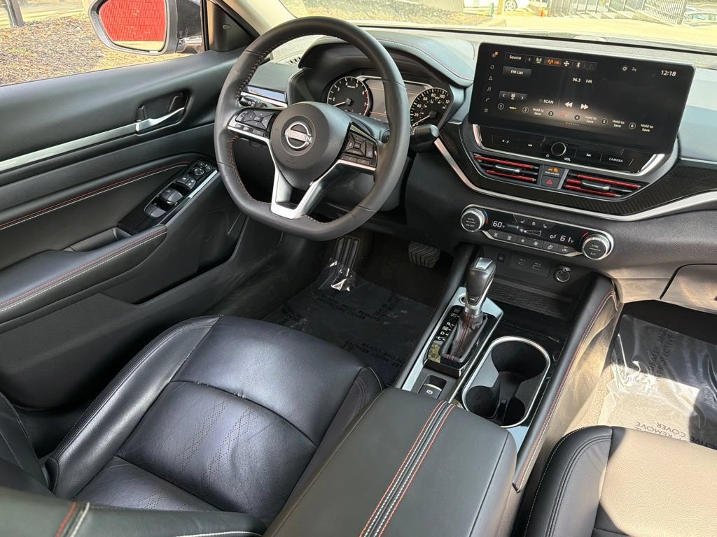 Used 2023 Nissan Altima 2.0 SR FWD image 39