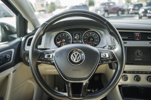 Used 2017 Volkswagen Golf Wolfsburg Edition FWD image 28