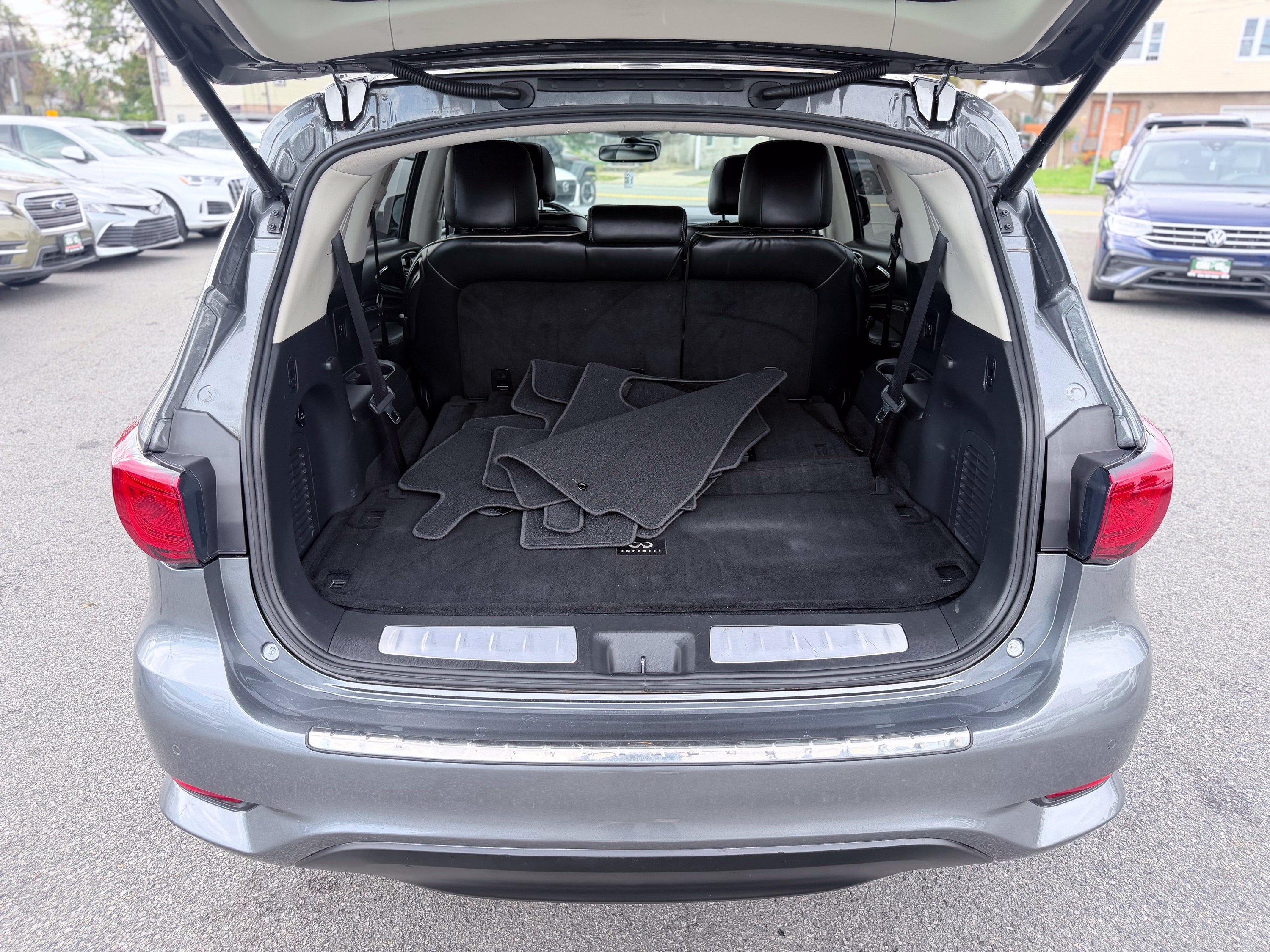 Used 2019 INFINITI QX60 Luxe w/ Essential Package AWD/4WD image 10