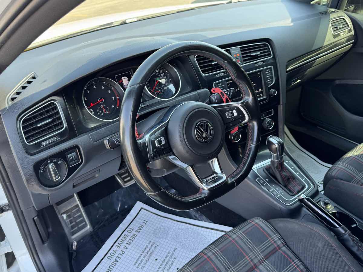 Used 2016 Volkswagen GTI S image 11