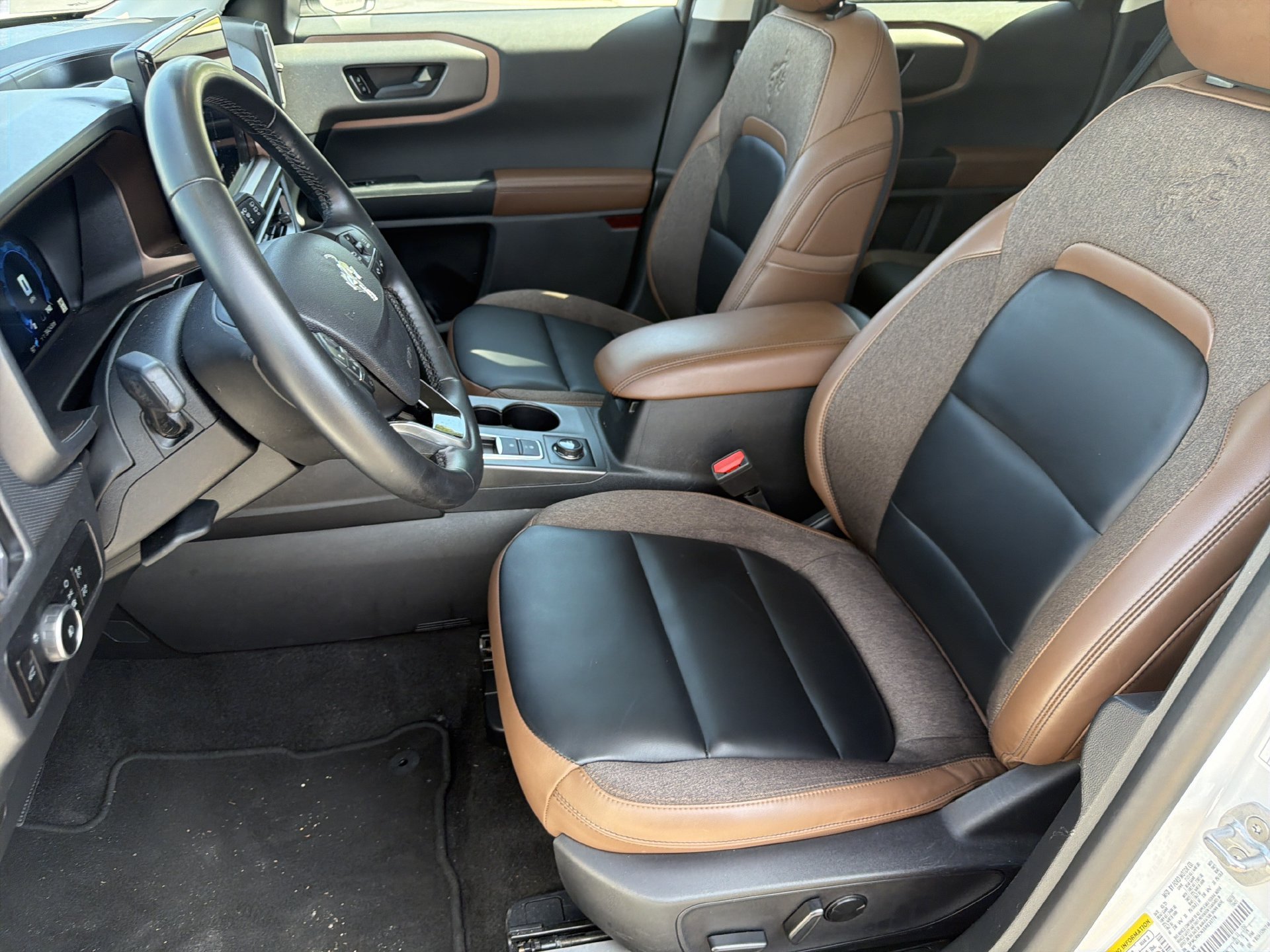 Used 2025 Ford Bronco Sport Outer Banks w/ Outer Banks Tech Package+ AWD/4WD image 13