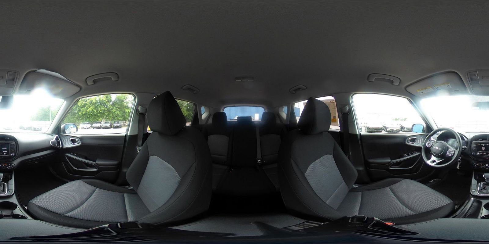 Used 2025 Kia Soul LX w/ LX Technology Package image 40