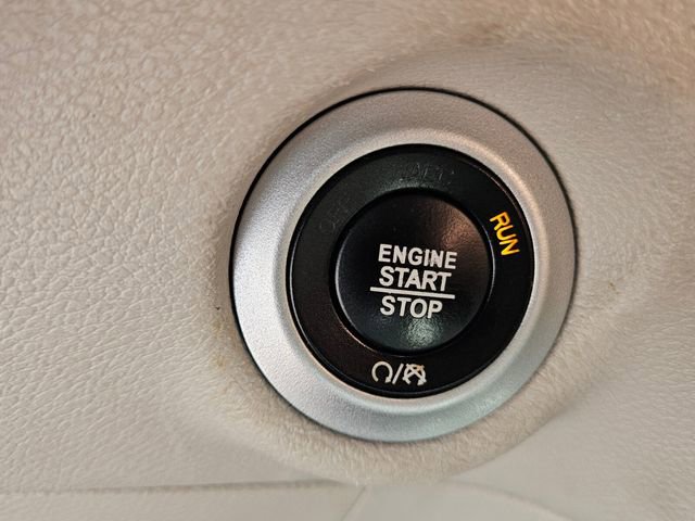 Used 2020 Chrysler Pacifica Touring-L image 31