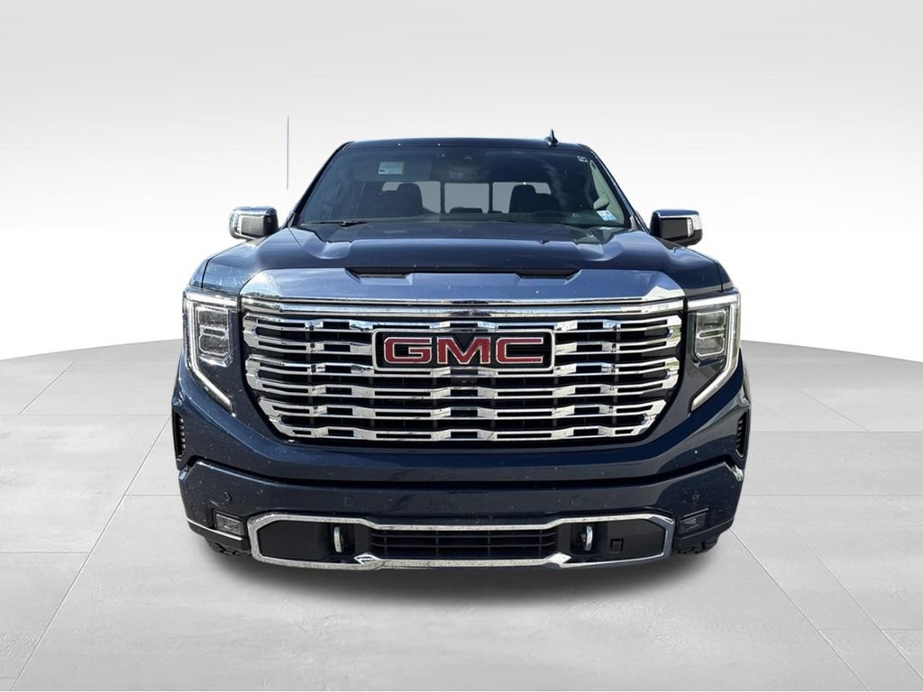 Used 2023 GMC Sierra 1500 Denali w/ Denali Reserve Package AWD/4WD image 2