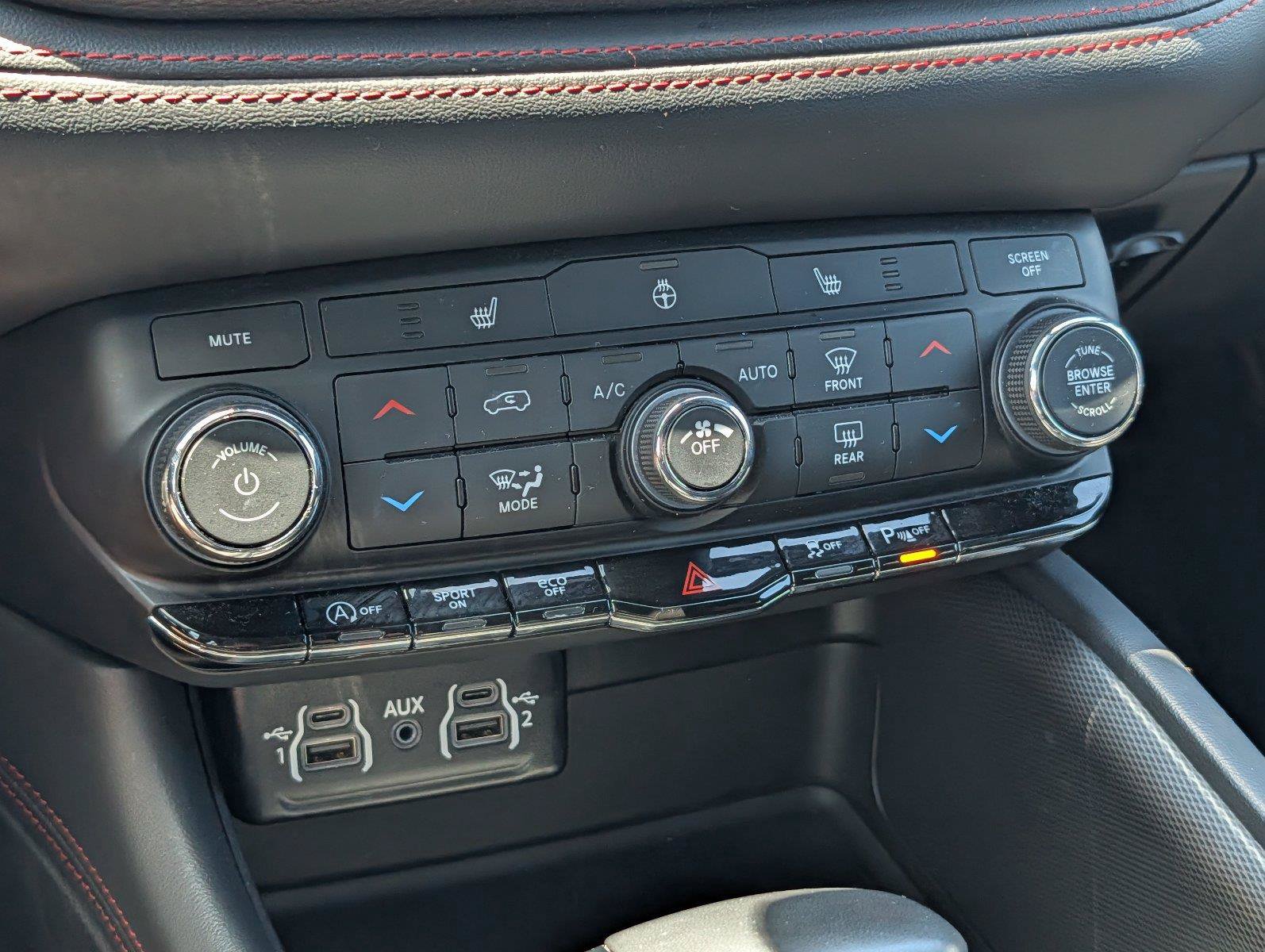 Used 2025 Dodge Durango GT AWD/4WD image 19