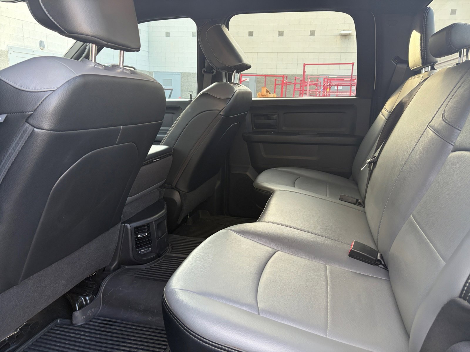 Used 2024 RAM 3500 Tradesman w/ Chrome Appearance Group image 24