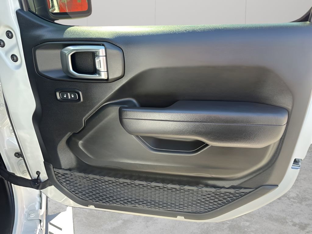 Used 2022 Jeep Wrangler Unlimited Sport AWD/4WD image 14