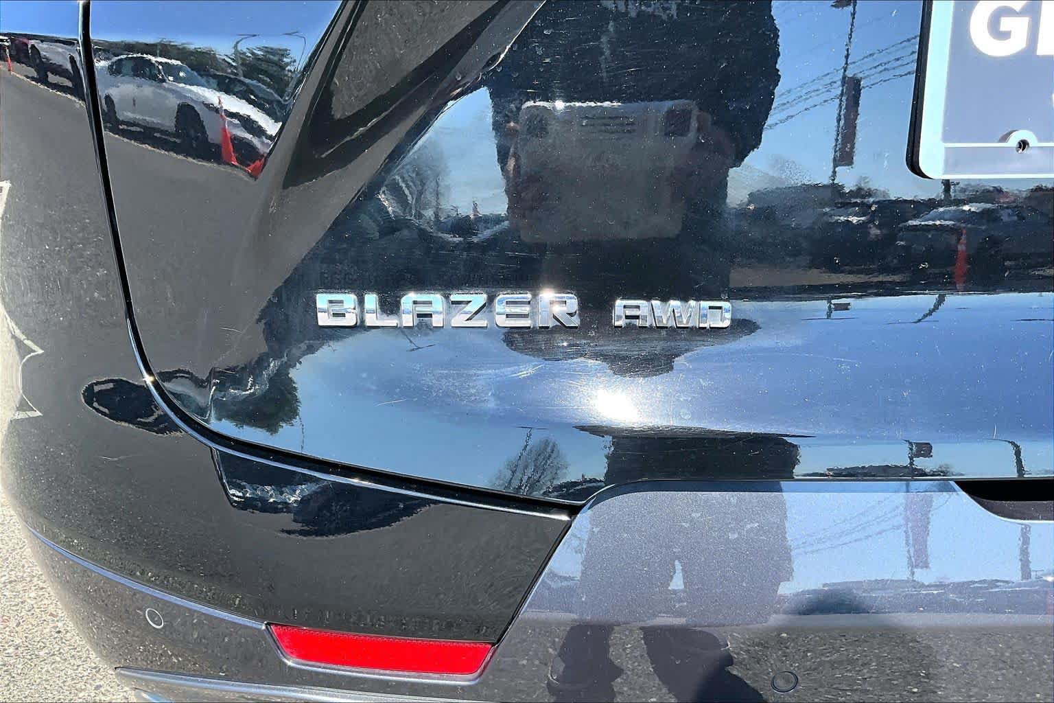 Used 2022 Chevrolet Blazer Premier w/ Enhanced Convenience Package AWD/4WD image 33