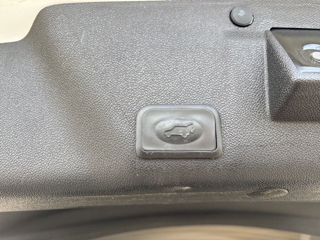 Used 2015 GMC Acadia SLT image 10