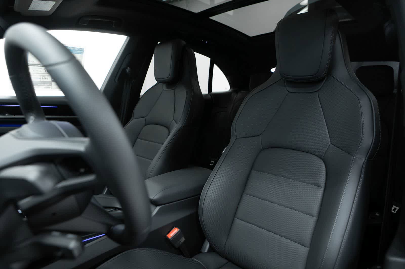 New 2026 Porsche Macan Electric RWD image 5