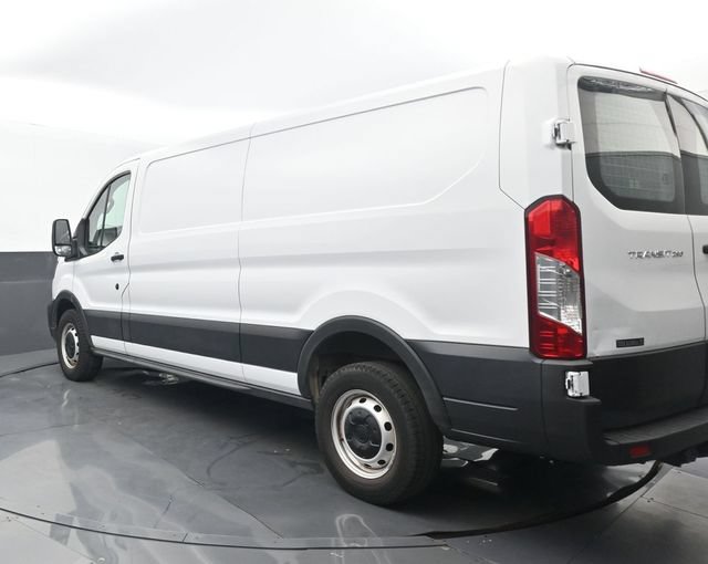 Used 2023 Ford Transit 250 Low Roof RWD image 3
