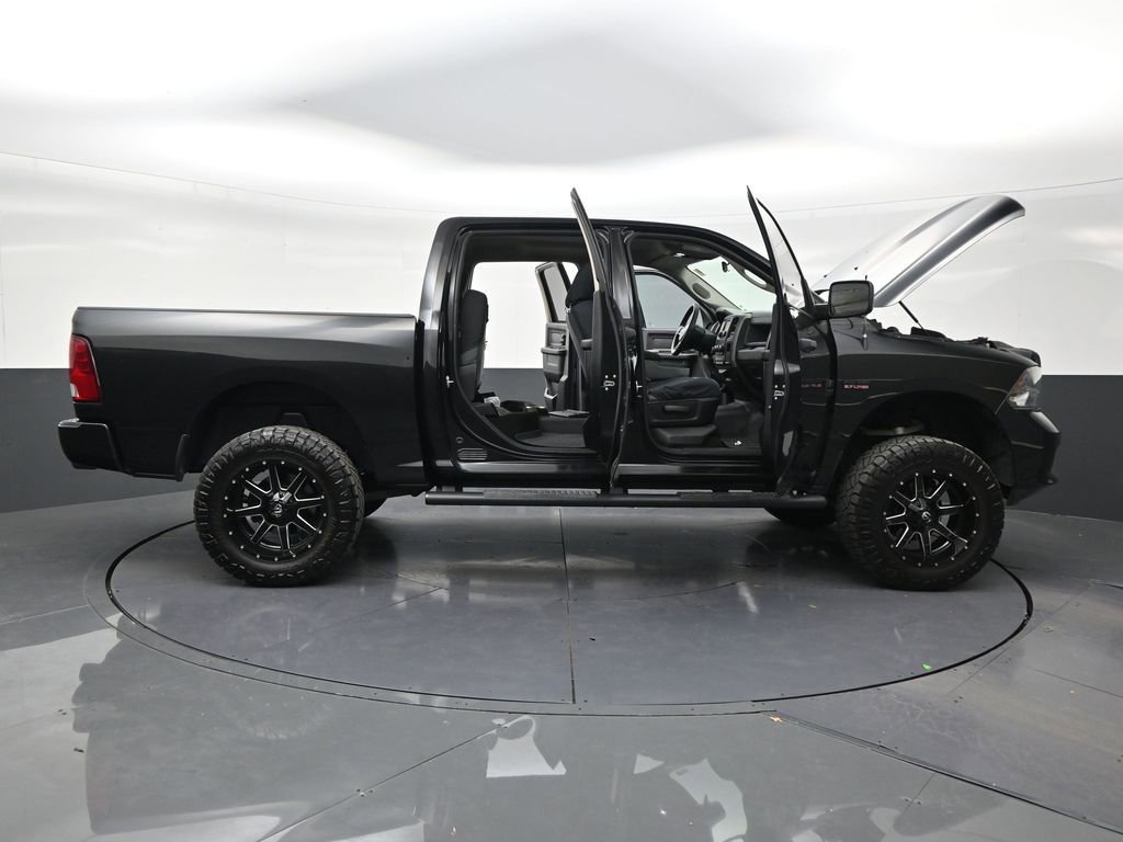 Used 2017 RAM 1500 Express w/ Black Ram 1500 Express Group AWD/4WD image 29