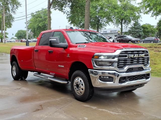 Used 2026 RAM 3500 Big Horn AWD/4WD image 3