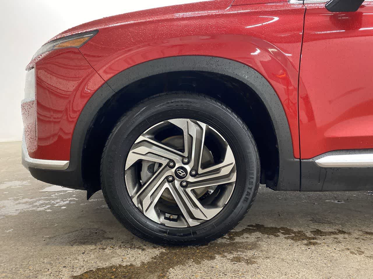 Used 2023 Hyundai Santa Fe SEL w/ Premium Package image 11