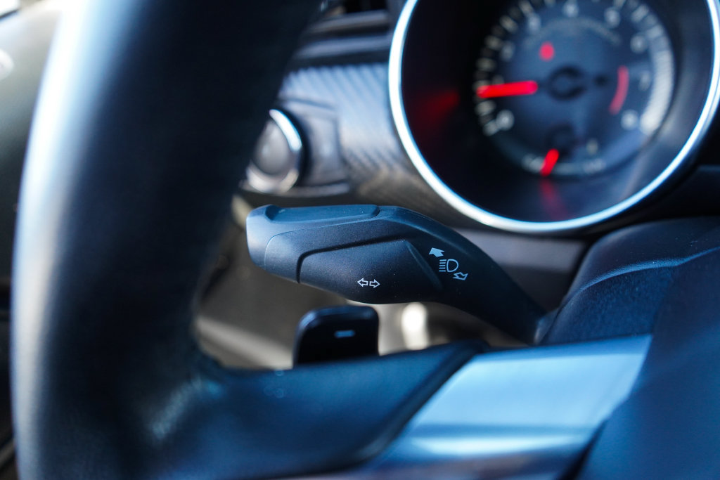 Used 2020 Ford Mustang Coupe RWD image 34