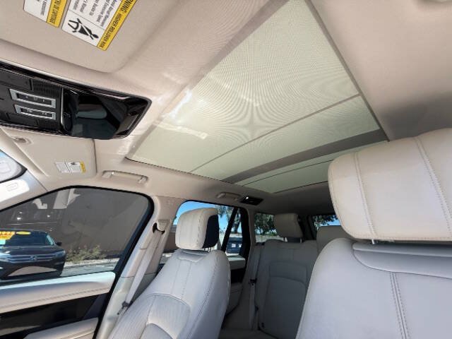 Used 2019 Land Rover Range Rover HSE AWD/4WD image 18