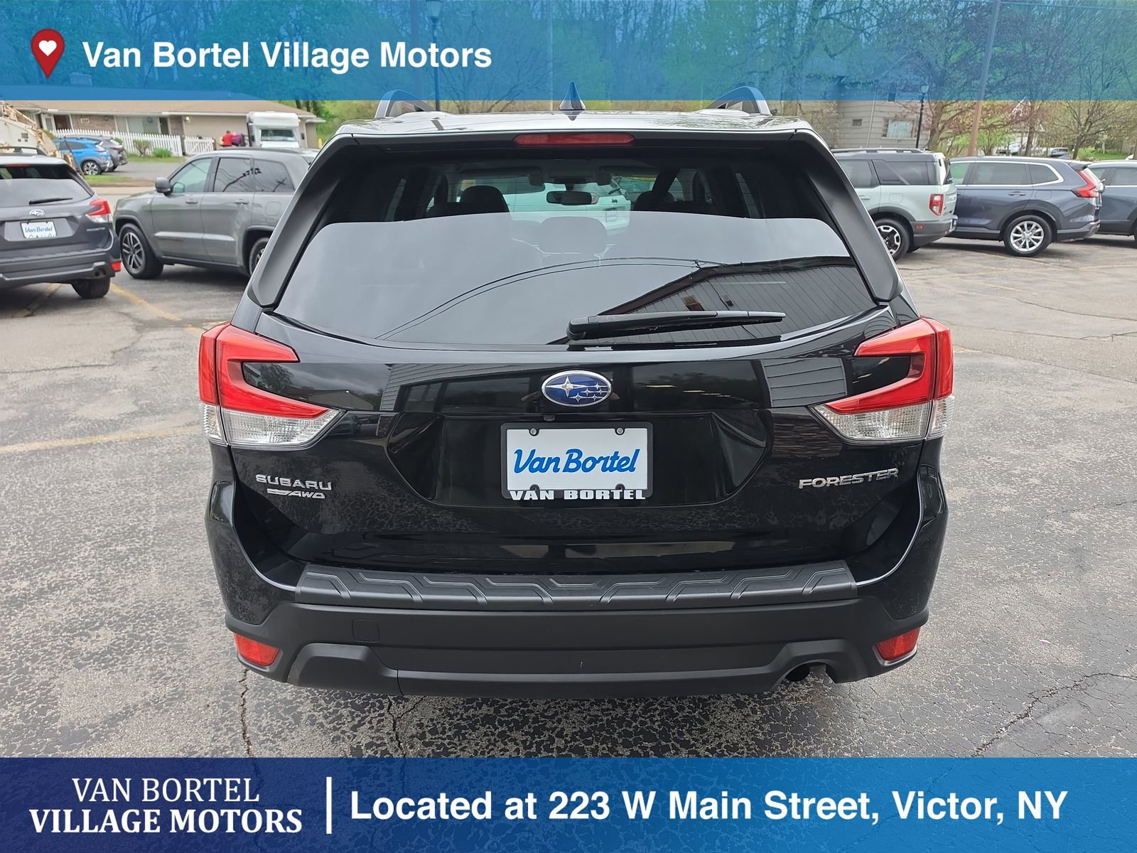 Used 2021 Subaru Forester Premium AWD/4WD image 6