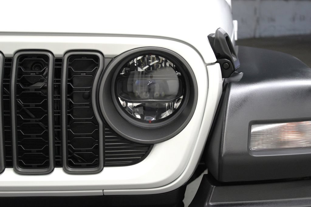 New 2026 Jeep Wrangler Sport AWD/4WD image 27