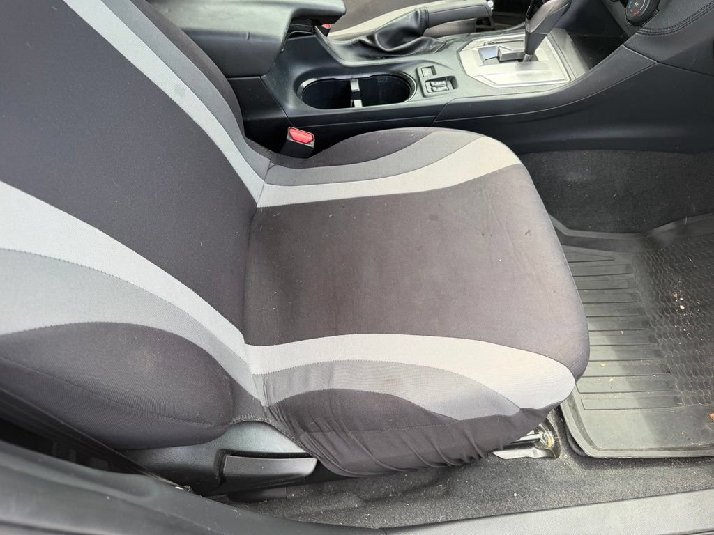 Used 2019 Subaru Crosstrek 2.0i Premium AWD/4WD image 17