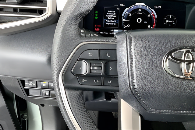 Used 2026 Toyota Tundra Limited AWD/4WD image 10