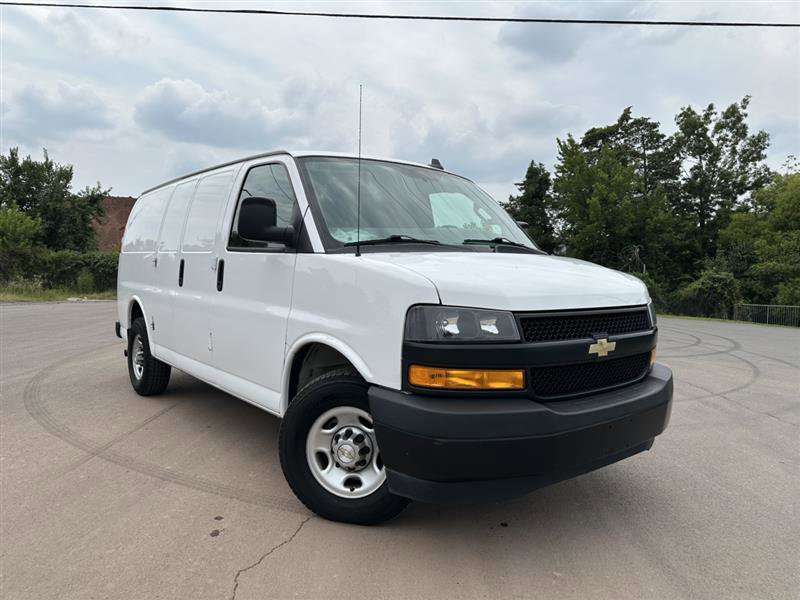 Used 2021 Chevrolet Express 2500 image 2