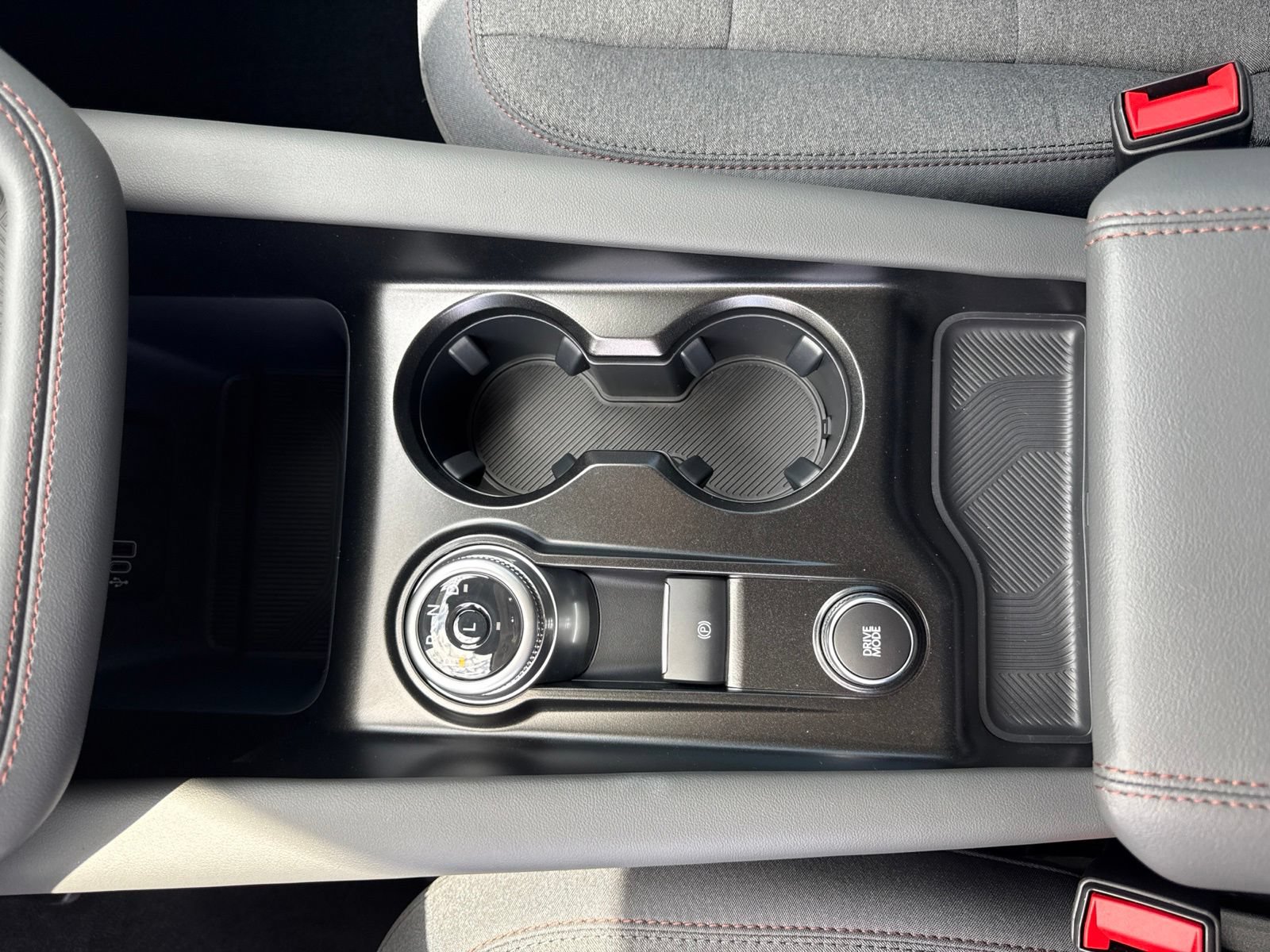 New 2026 Ford Explorer Active RWD image 19