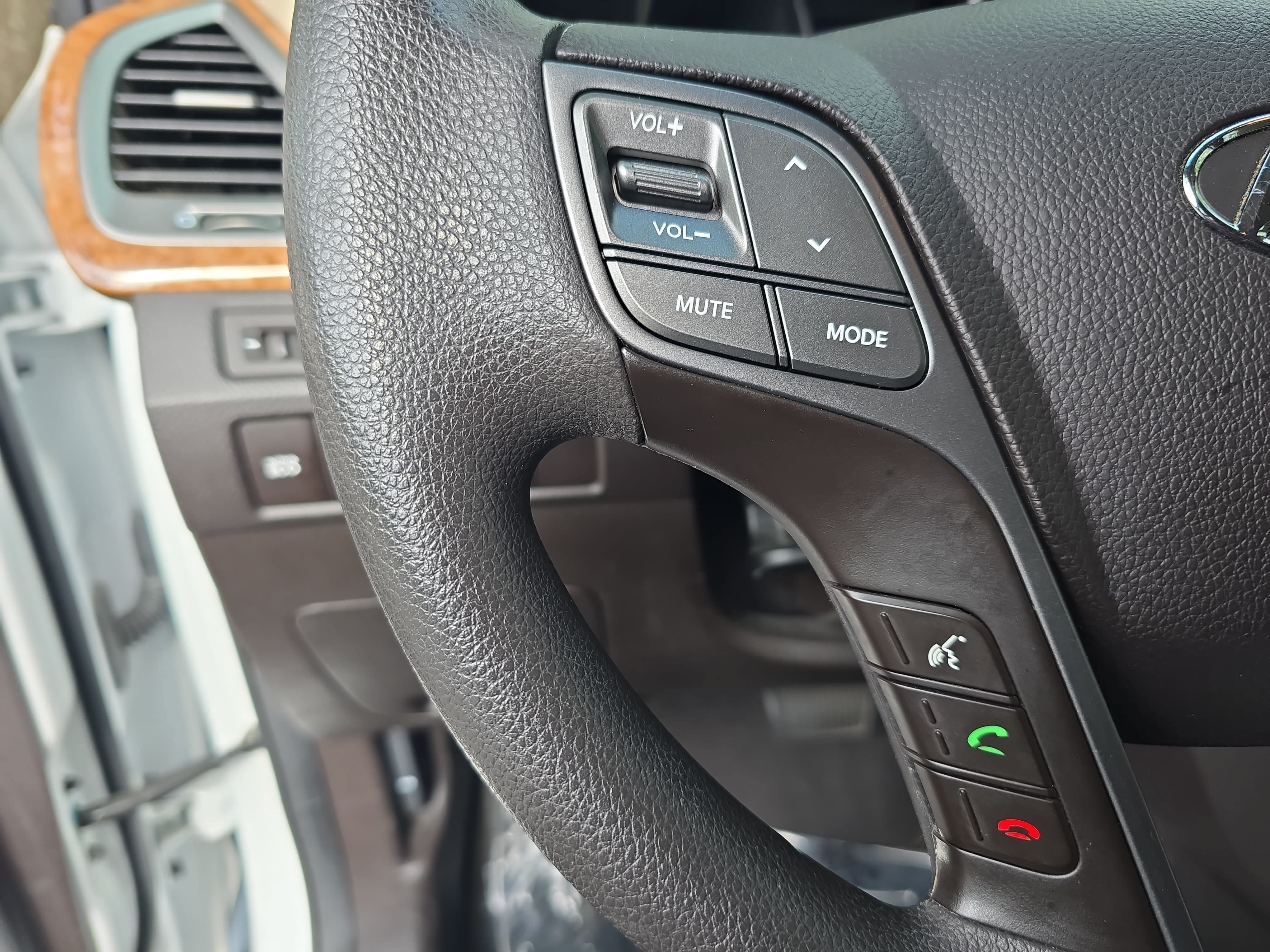 Used 2016 Hyundai Santa Fe Sport w/ Option Group 02 FWD image 16