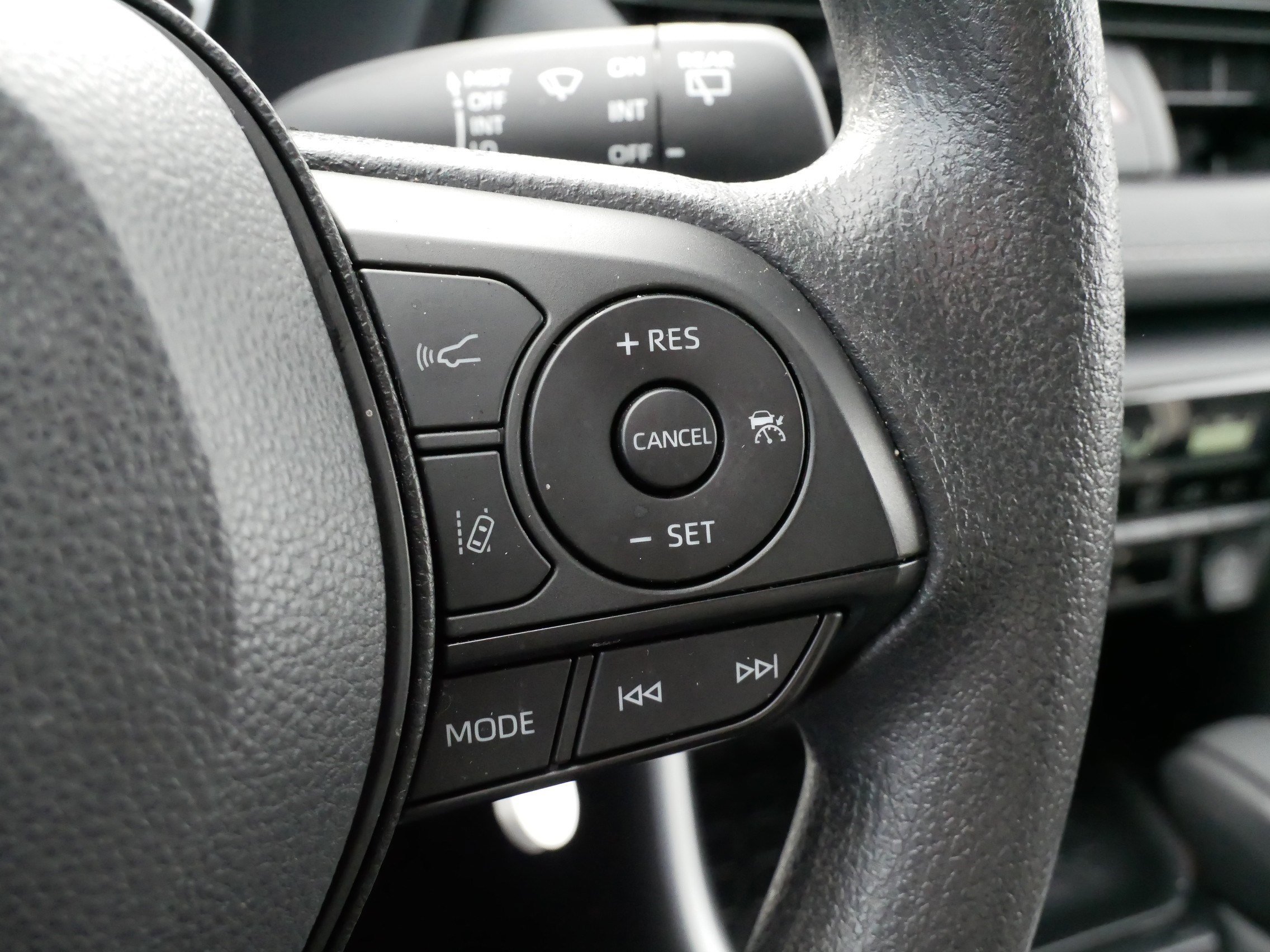 Certified 2025 Toyota RAV4 LE image 25