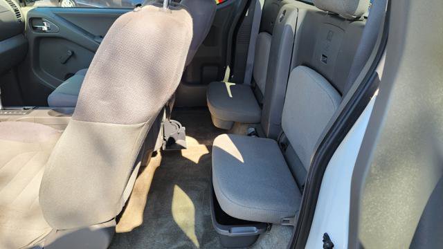 Used 2014 Nissan Frontier S RWD image 22