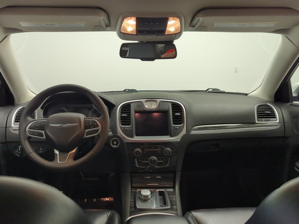 Used 2022 Chrysler 300 Touring L RWD image 23