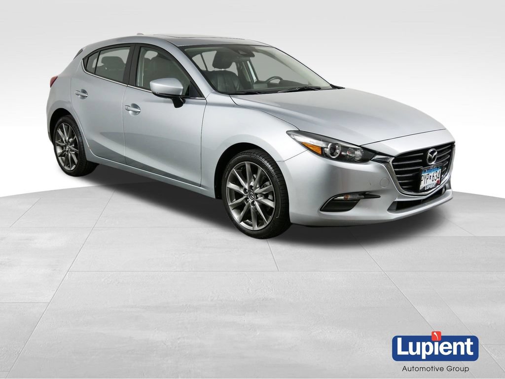 Used 2018 MAZDA MAZDA3 Touring FWD image 1
