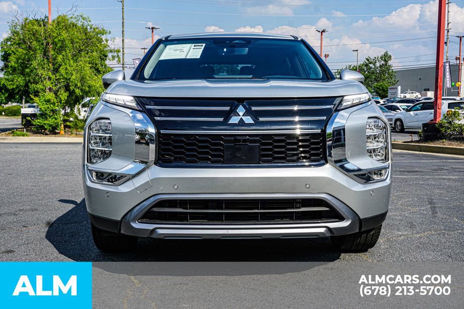 Used 2025 Mitsubishi Outlander SE FWD image 10