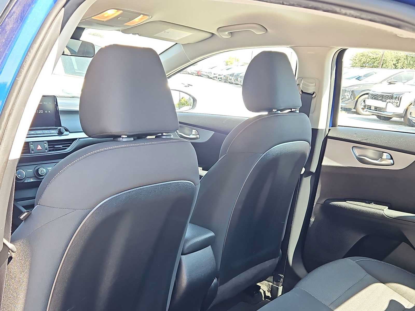 Used 2023 Kia Forte LXS w/ LXS Technology Package FWD image 14